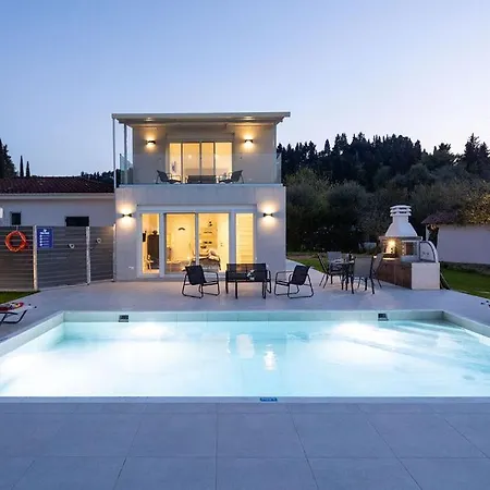 Elena Private Pool
