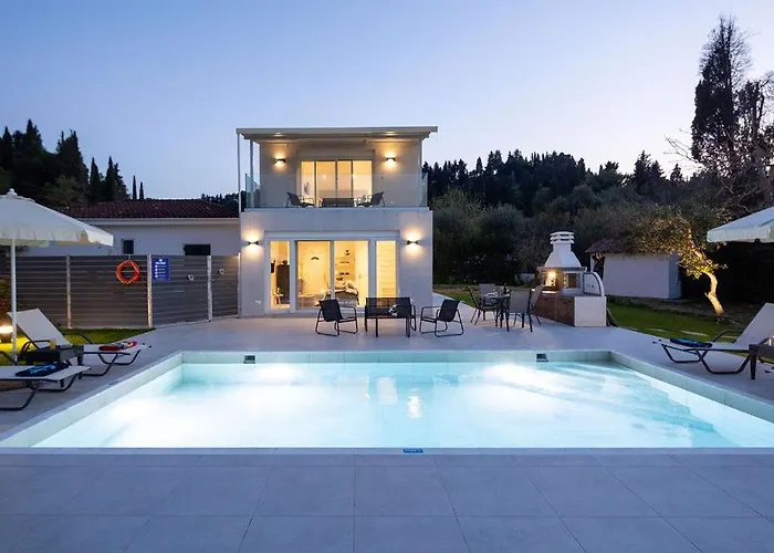 Elena Private Pool