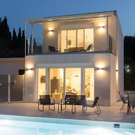 Holiday home Elena Private Pool Kontokali