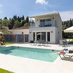 Elena Private Pool Nyaraló *